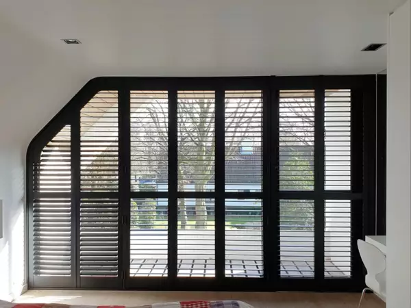 Realisatie-PuurShutters3 -  - Shutters voor speciale ramen